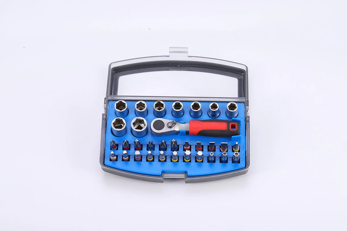 Set di 32 bussole e punte a cricchetto